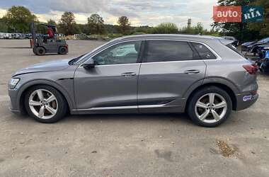 Внедорожник / Кроссовер Audi e-tron 2019 в 