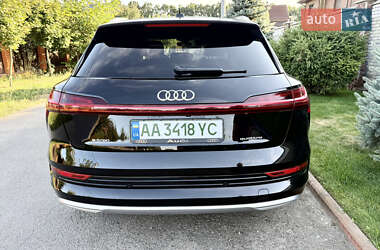 Внедорожник / Кроссовер Audi e-tron 2021 в 