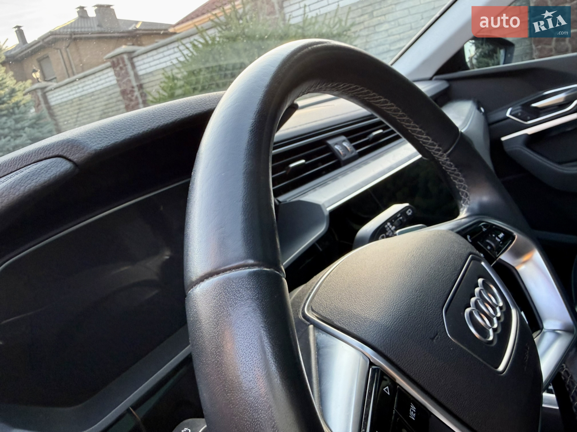 2021 Audi e-tron - мініатюра 27