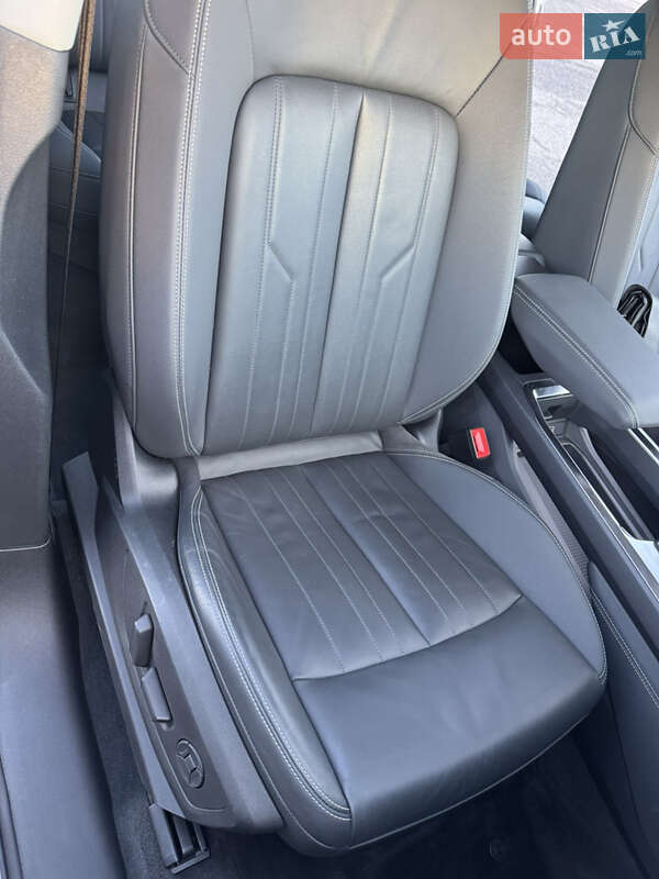 Внедорожник / Кроссовер Audi e-tron 2020 в Киеве фото 22 Внедорожник / Кроссовер Audi e-tron 2020 в Киеве