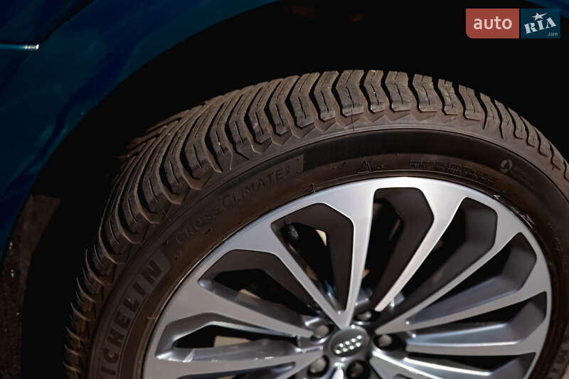 Позашляховик / Кросовер Audi e-tron 2019 в Вінниці
