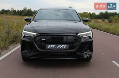 Внедорожник / Кроссовер Audi e-tron 2023 в 