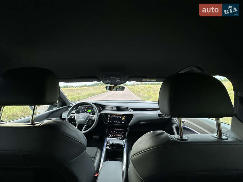 Позашляховик / Кросовер Audi e-tron 2023 в Києві