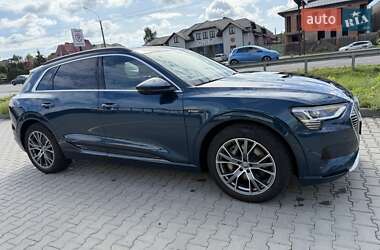 Внедорожник / Кроссовер Audi e-tron 2019 в 