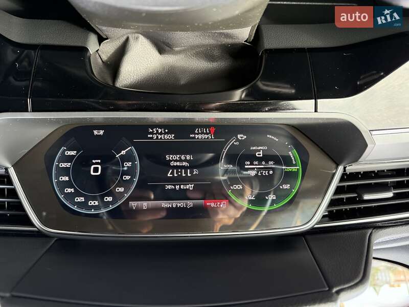 Позашляховик / Кросовер Audi e-tron 2019 в Луцьку