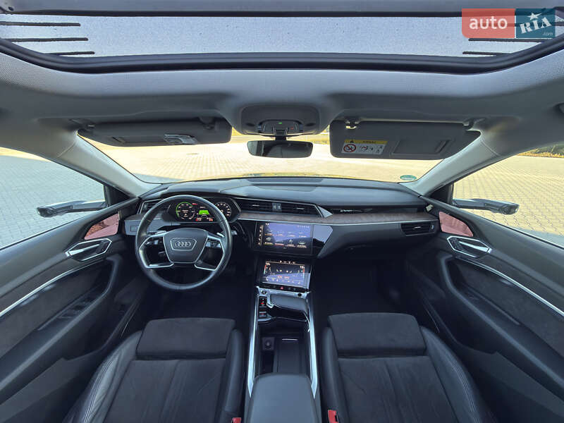 Позашляховик / Кросовер Audi e-tron 2020 в Чернівцях