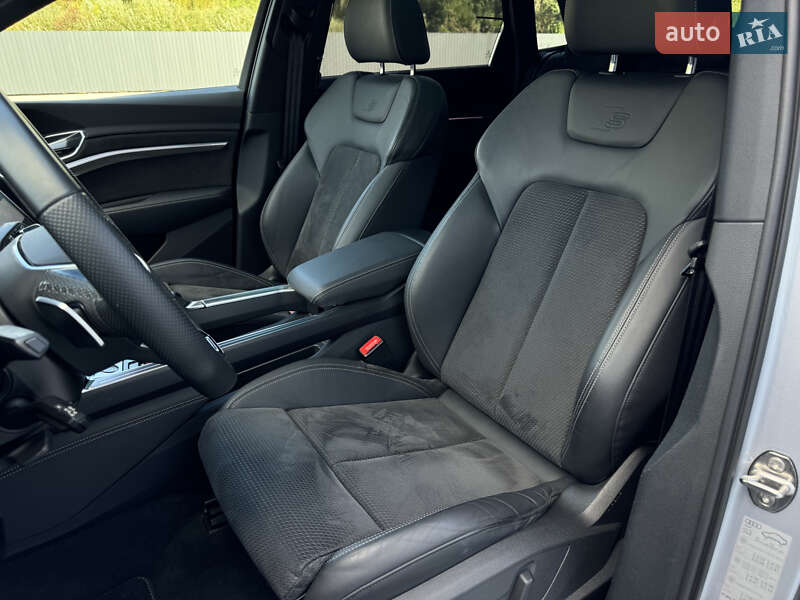 Позашляховик / Кросовер Audi e-tron 2021 в Мукачевому