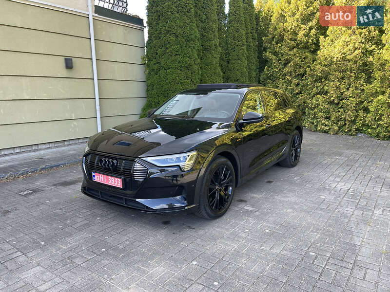 Позашляховик / Кросовер Audi e-tron 2023 в Львові