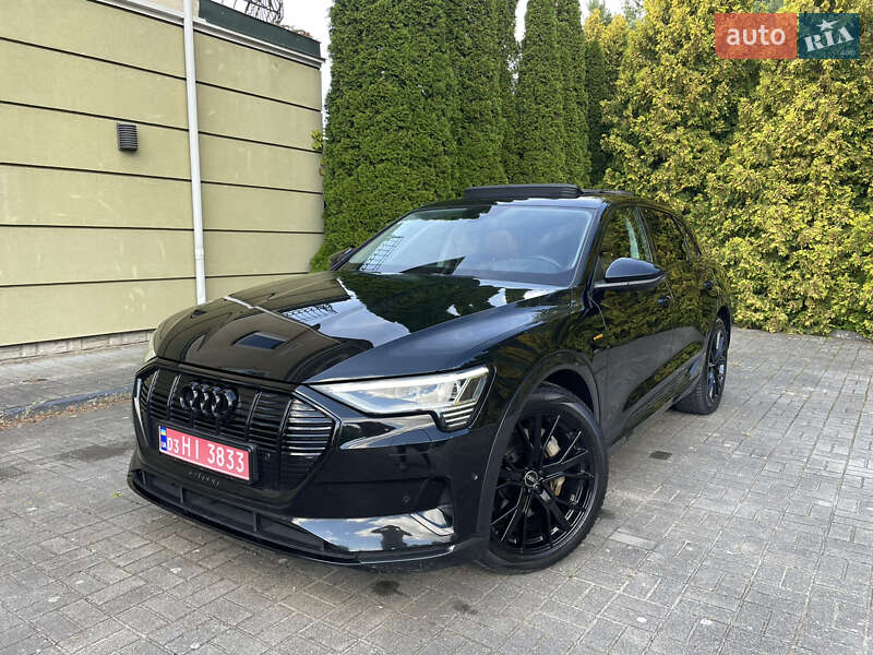 Позашляховик / Кросовер Audi e-tron 2023 в Львові
