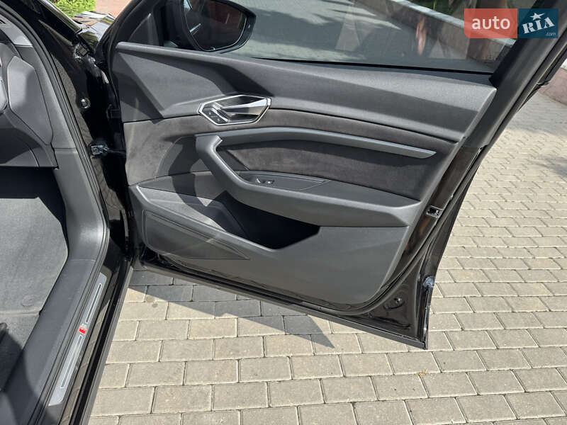 Внедорожник / Кроссовер Audi e-tron 2021 в Хмельницком