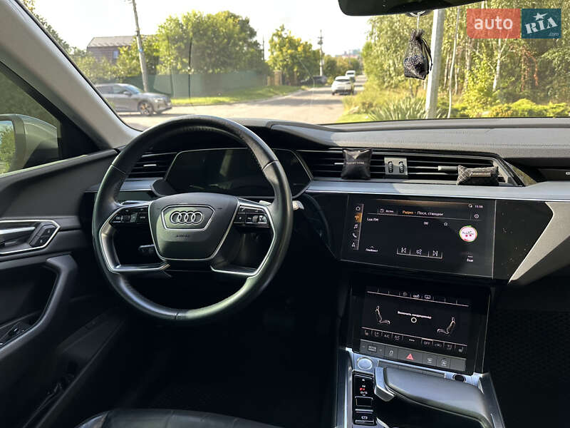 Позашляховик / Кросовер Audi e-tron 2020 в Києві
