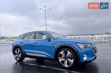Позашляховик / Кросовер Audi e-tron 2019 в 