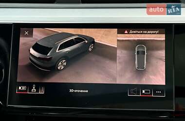 Позашляховик / Кросовер Audi e-tron 2019 в 