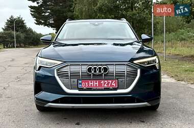 Внедорожник / Кроссовер Audi e-tron 2021 в 