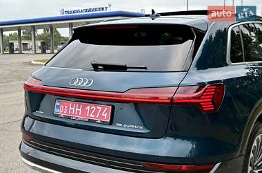 Внедорожник / Кроссовер Audi e-tron 2021 в 