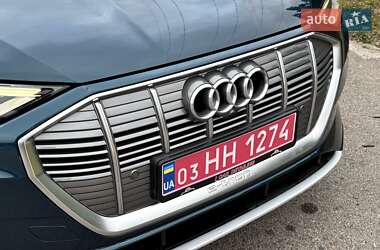 Внедорожник / Кроссовер Audi e-tron 2021 в 