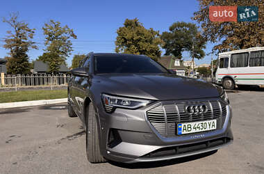 Внедорожник / Кроссовер Audi e-tron 2019 в 