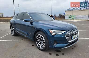 Позашляховик / Кросовер Audi e-tron 2019 в 