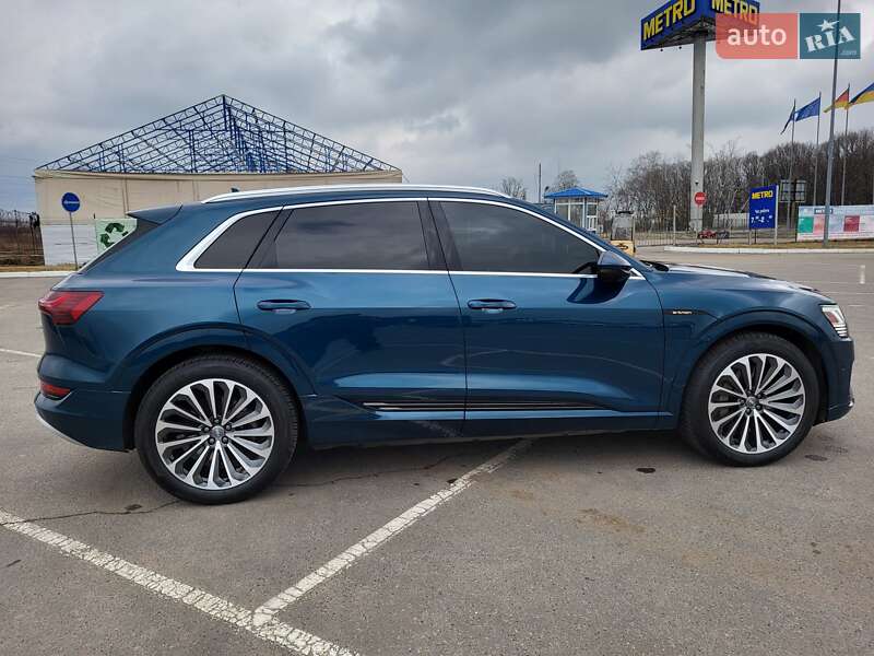 Внедорожник / Кроссовер Audi e-tron 2019 в Полтаве
