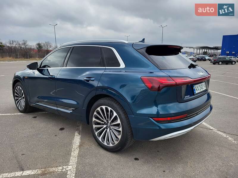 Внедорожник / Кроссовер Audi e-tron 2019 в Полтаве