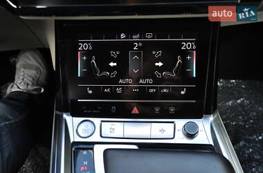Позашляховик / Кросовер Audi e-tron 2019 в 