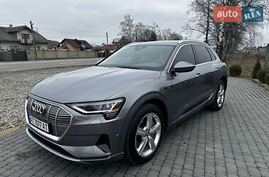 Внедорожник / Кроссовер Audi e-tron 2019 в 