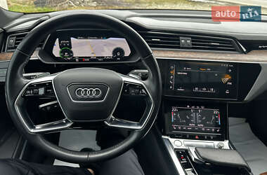 Внедорожник / Кроссовер Audi e-tron 2019 в 