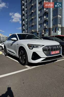 Audi e-tron 2021