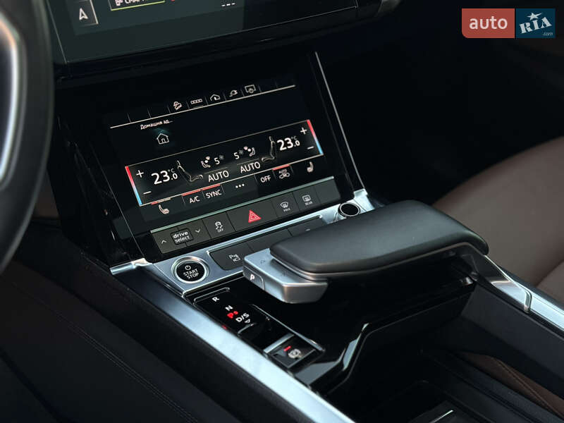 Позашляховик / Кросовер Audi e-tron 2022 в Мукачевому
