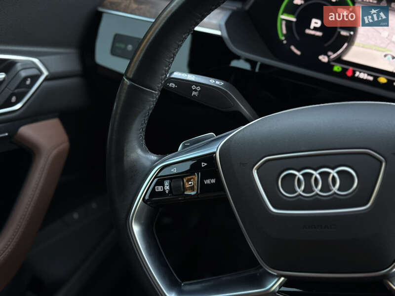 Позашляховик / Кросовер Audi e-tron 2022 в Мукачевому
