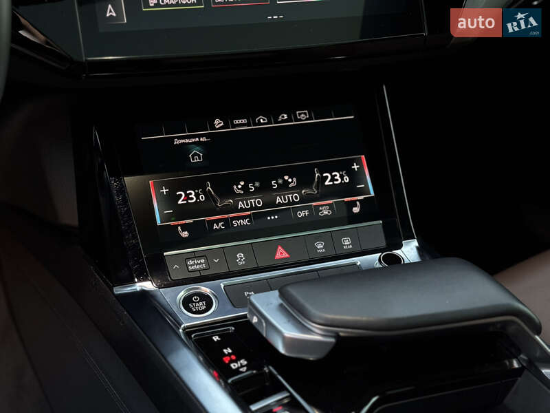 Позашляховик / Кросовер Audi e-tron 2022 в Мукачевому