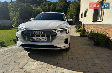 Позашляховик / Кросовер Audi e-tron 2022 в Золочеві