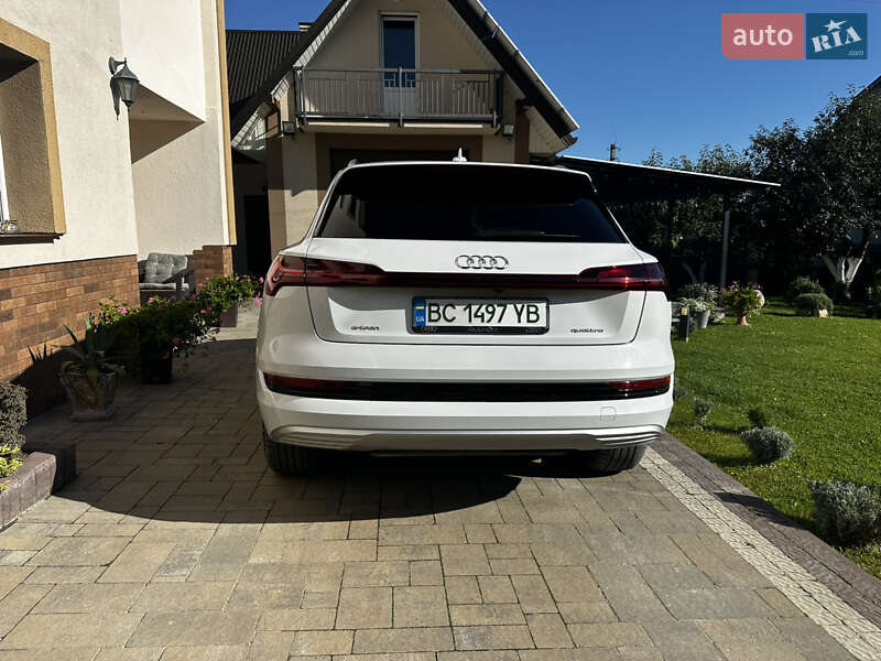 Внедорожник / Кроссовер Audi e-tron 2022 в Золочеве