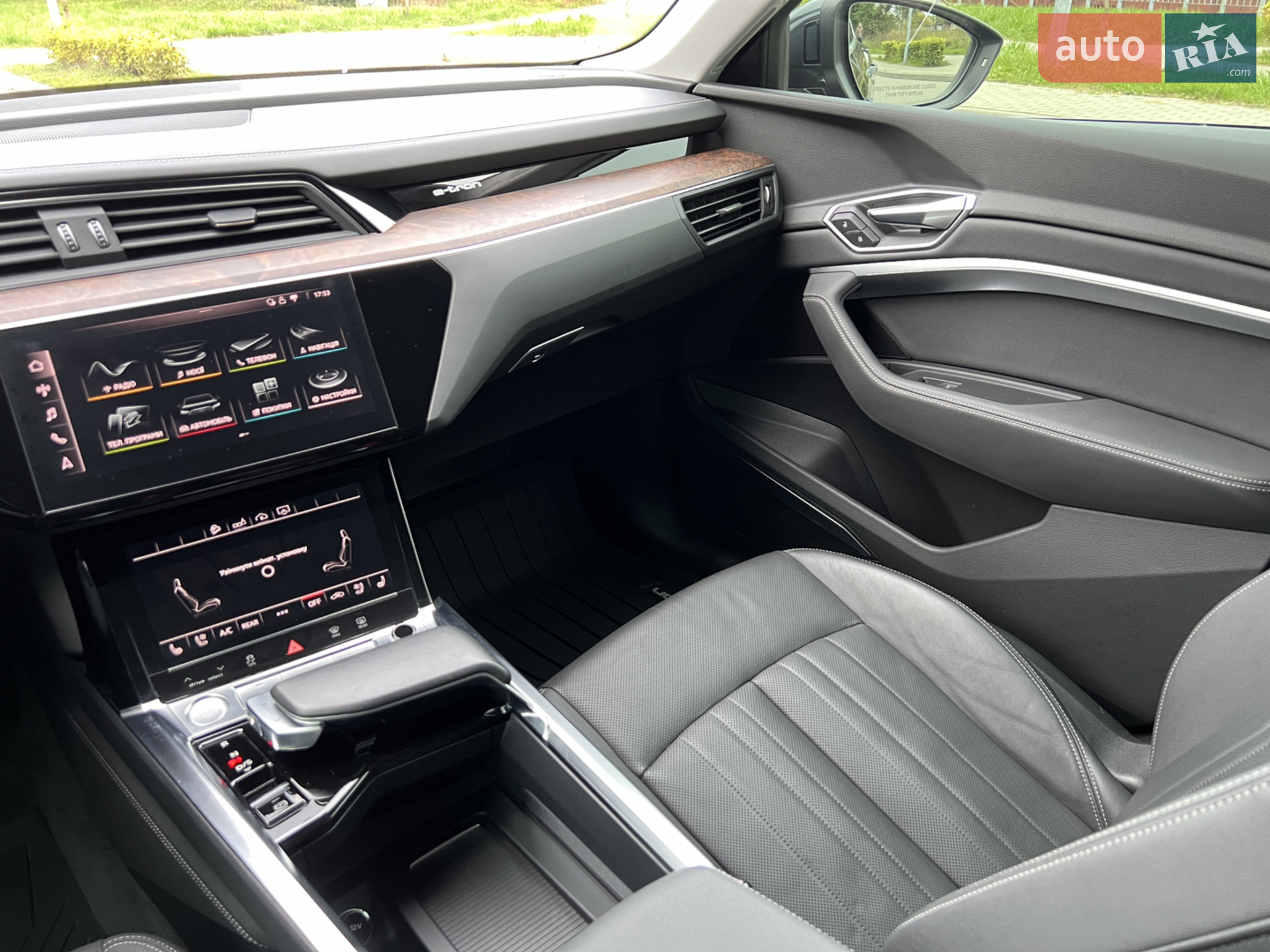 2019 Audi e-tron - мініатюра 12