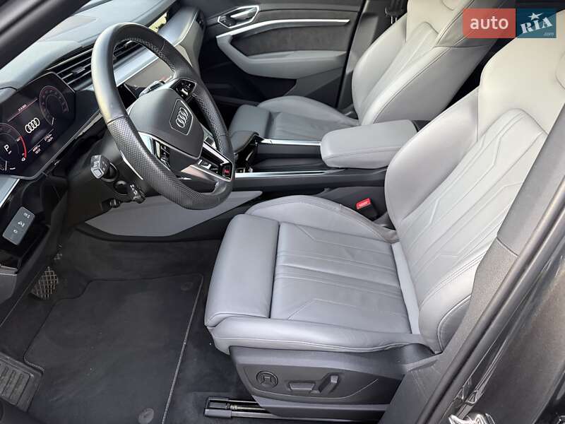 Внедорожник / Кроссовер Audi e-tron 2021 в Киеве