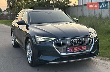 Позашляховик / Кросовер Audi e-tron 2019 в 