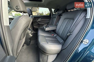 Позашляховик / Кросовер Audi e-tron 2019 в 