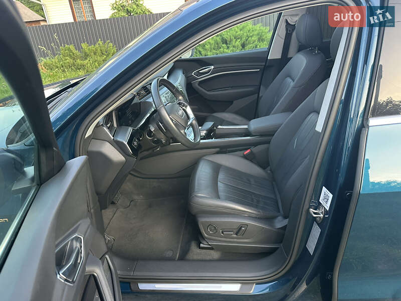 Внедорожник / Кроссовер Audi e-tron 2019 в Ровно фото 55 Внедорожник / Кроссовер Audi e-tron 2019 в Ровно