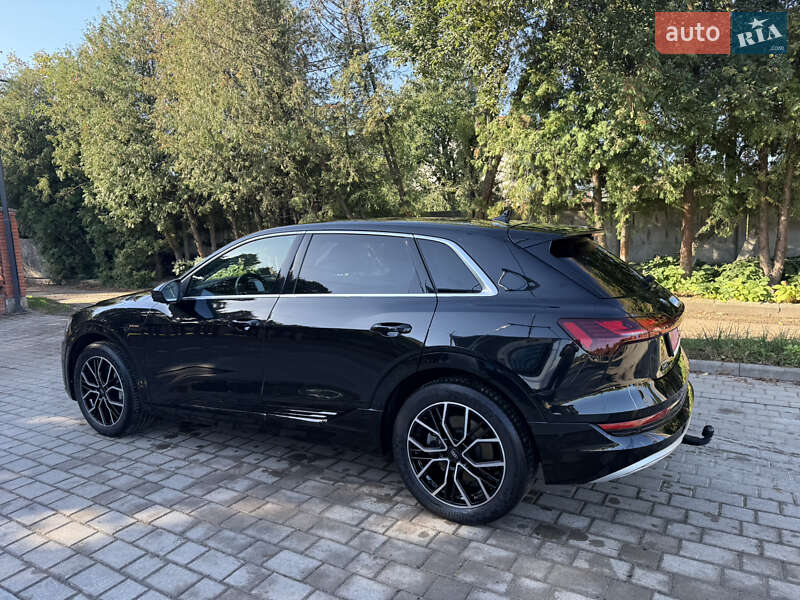 Внедорожник / Кроссовер Audi e-tron 2021 в Луцке