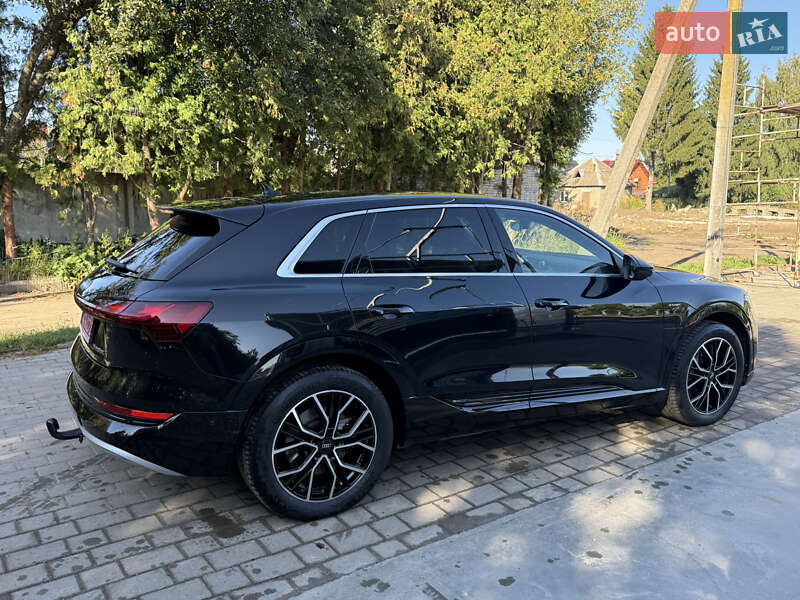 Внедорожник / Кроссовер Audi e-tron 2021 в Луцке