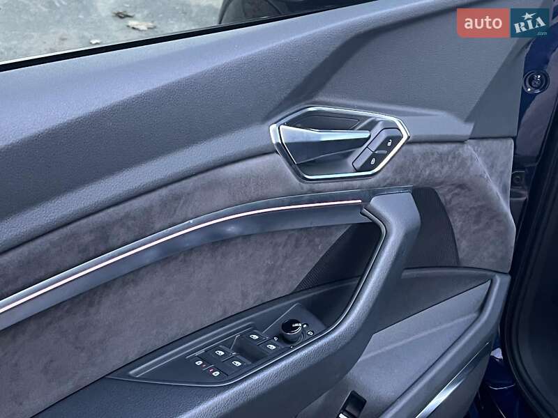 Внедорожник / Кроссовер Audi e-tron 2021 в Киеве фото 31 Внедорожник / Кроссовер Audi e-tron 2021 в Киеве