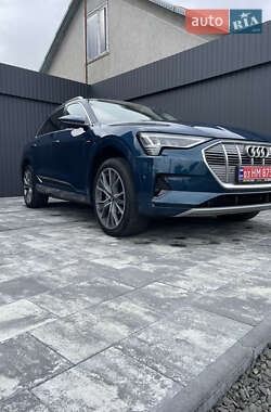 Внедорожник / Кроссовер Audi e-tron 2020 в 