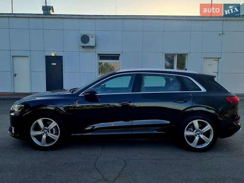 Позашляховик / Кросовер Audi e-tron 2020 в Коломиї
