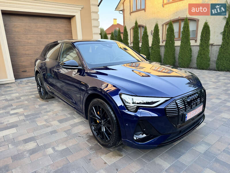 Внедорожник / Кроссовер Audi e-tron 2022 в Черновцах