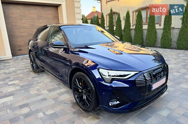 Внедорожник / Кроссовер Audi e-tron 2022 в 