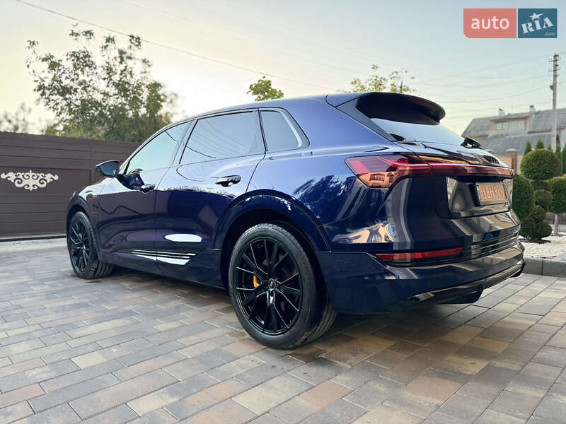 Внедорожник / Кроссовер Audi e-tron 2022 в Черновцах