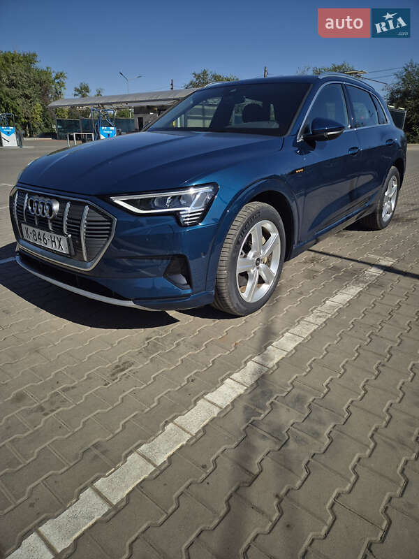 Позашляховик / Кросовер Audi e-tron 2020 в Кривому Розі