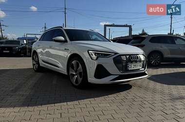 Внедорожник / Кроссовер Audi e-tron 2020 в 