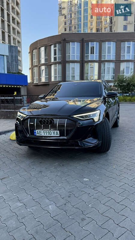Внедорожник / Кроссовер Audi e-tron 2020 в Днепре