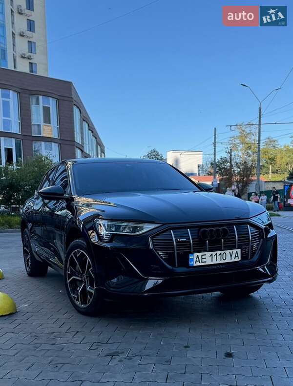 Внедорожник / Кроссовер Audi e-tron 2020 в Днепре